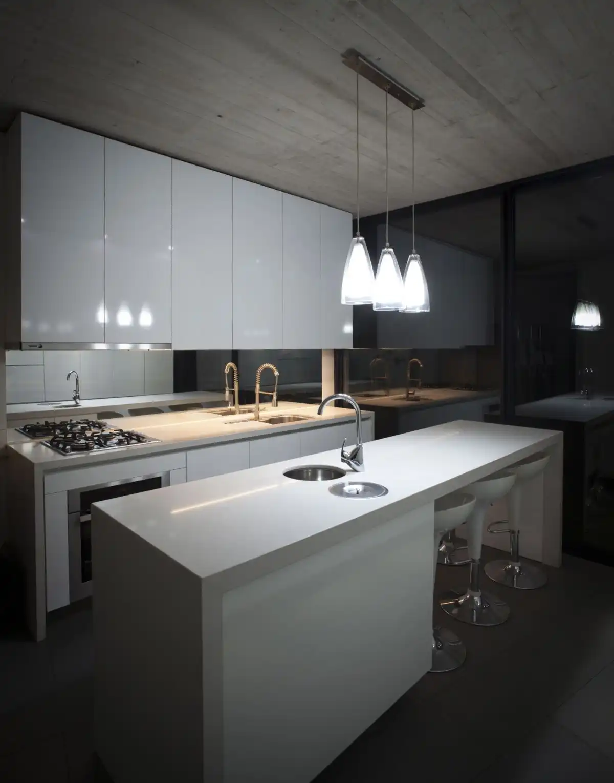 Small white kitchen design