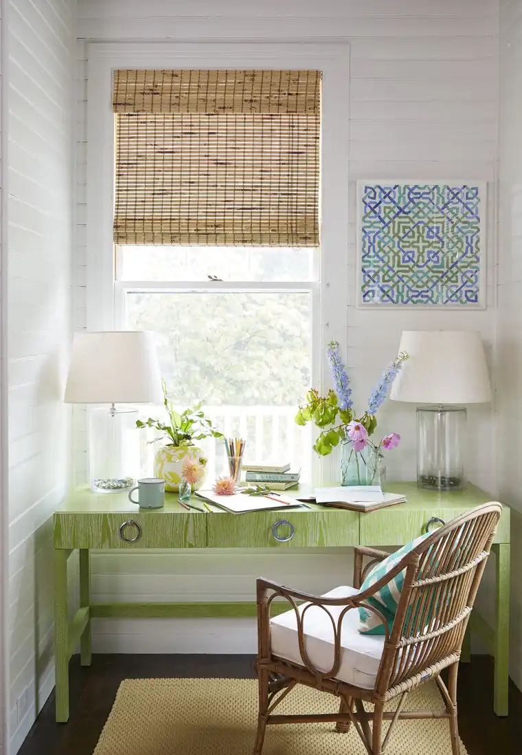 Small working ara with a green desk