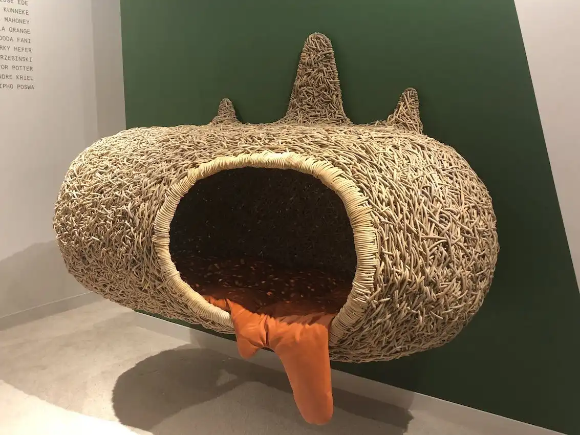 Hefer's nests celebrate the indigeous materials of Africa.