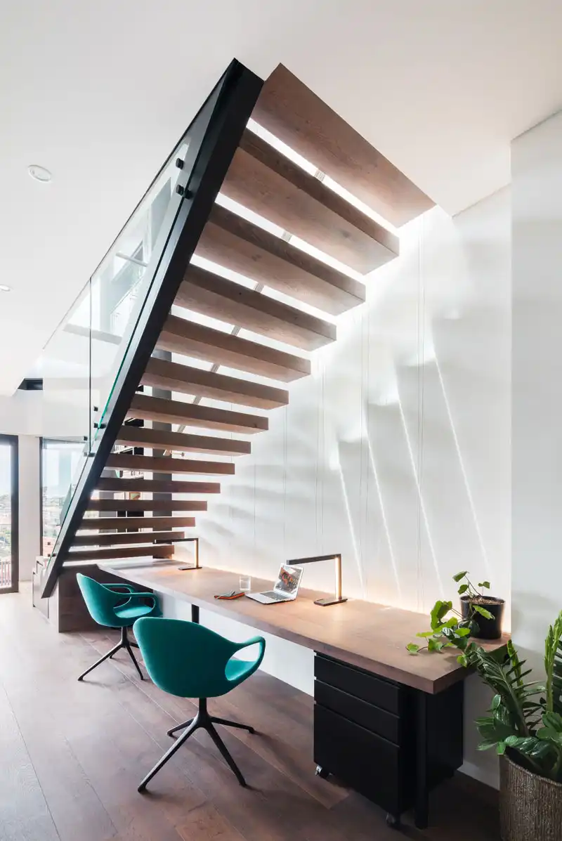 Space under the stairs into a workign area