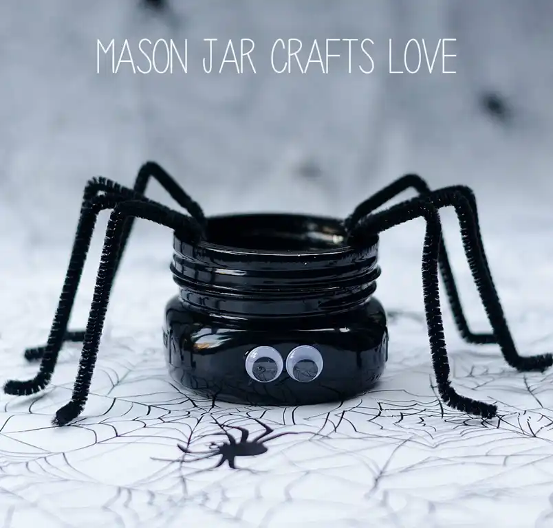Spider Mason Jar Craft