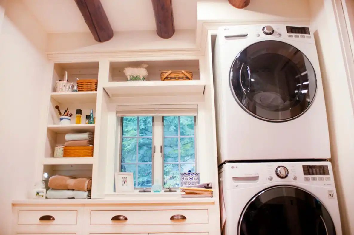 Stacked washing machine for laundry room