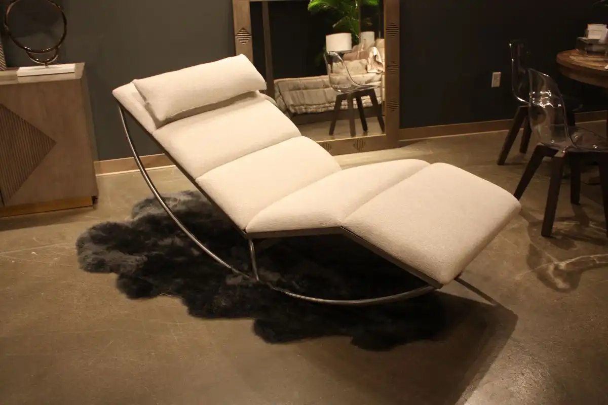 Steel frame lounge chair