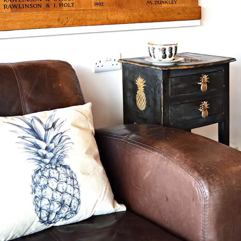 Stencil pineapple decor