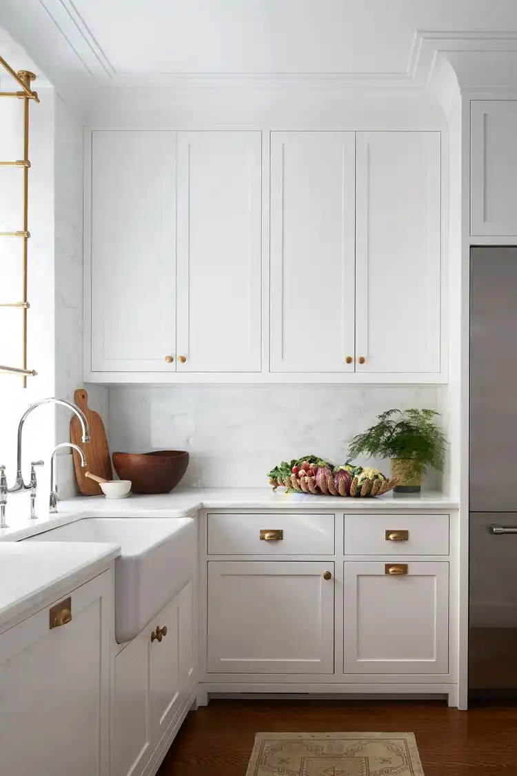 Stone backsplash