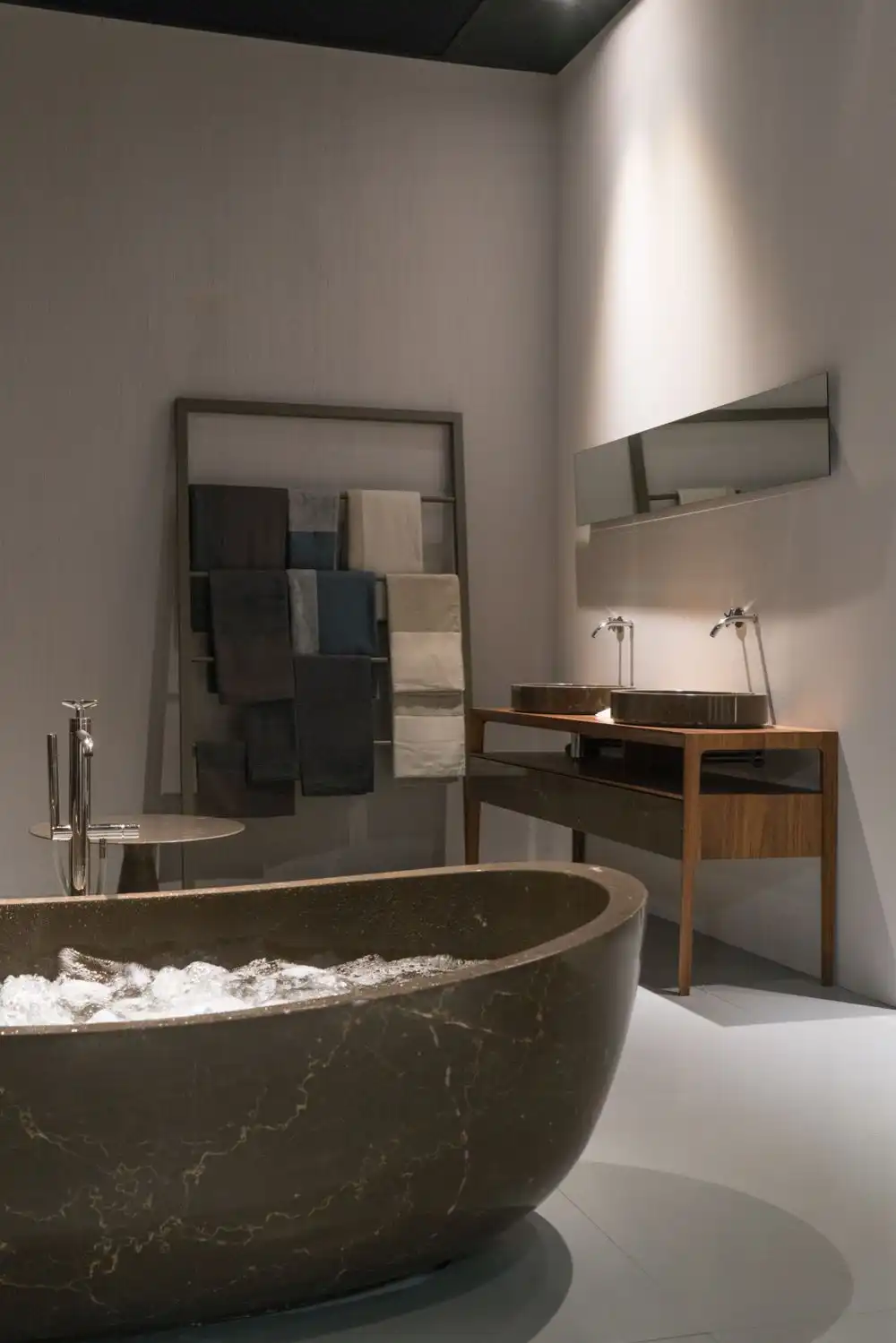 Stone jacuzzi bathroom bathtub