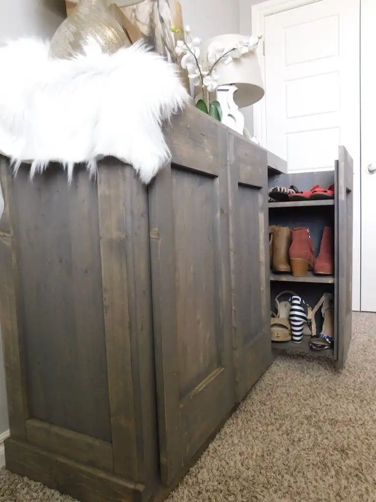 Storage pull out drawer for shoe