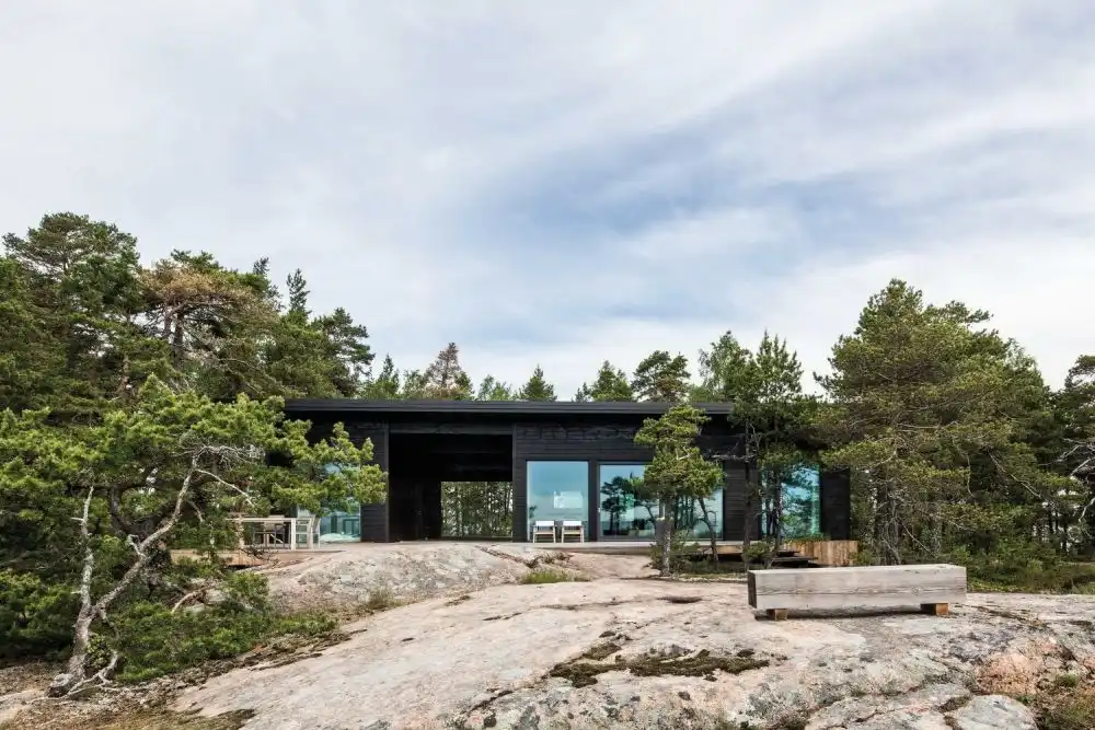 Magnificent Waterfront Cabins Surrounded by Dreamy Landscape