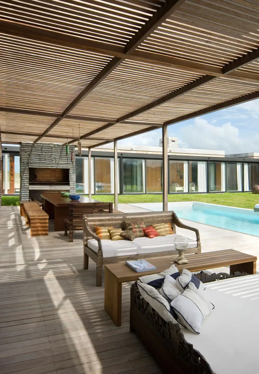 Swimming pool modern house pergola