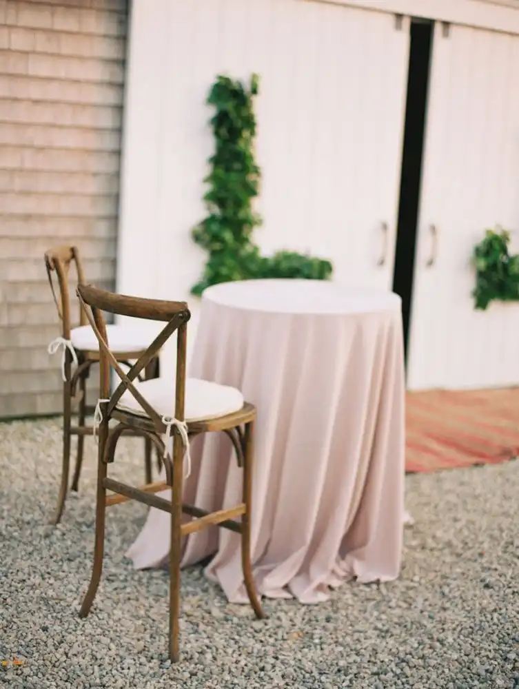 Table cloth for a warm touch