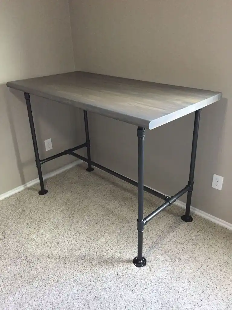 Table desk from pipes