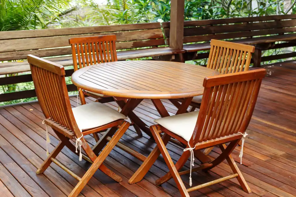 Teak Patio Set: Choosing The Right One For Your Backyard