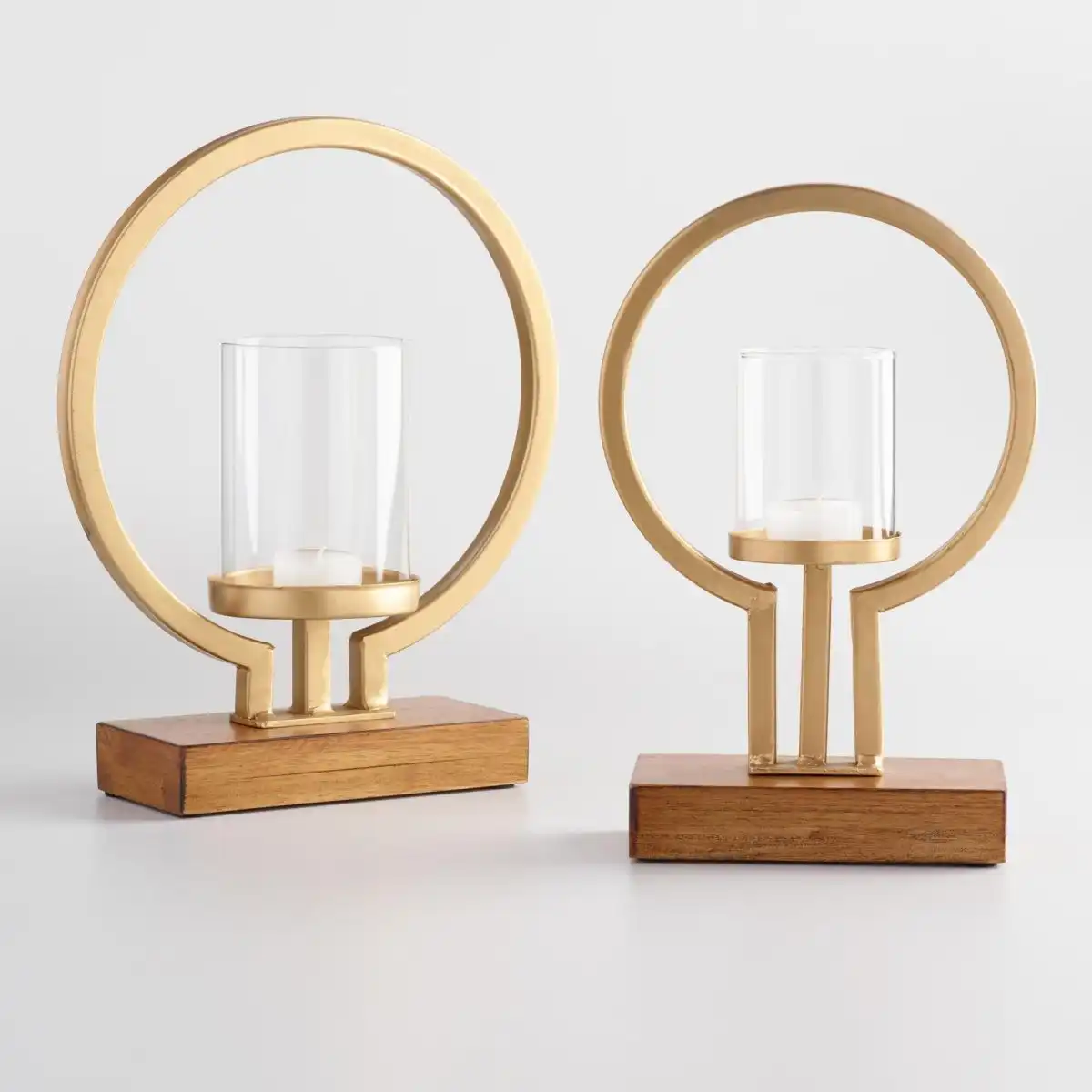 Tealight candle holder