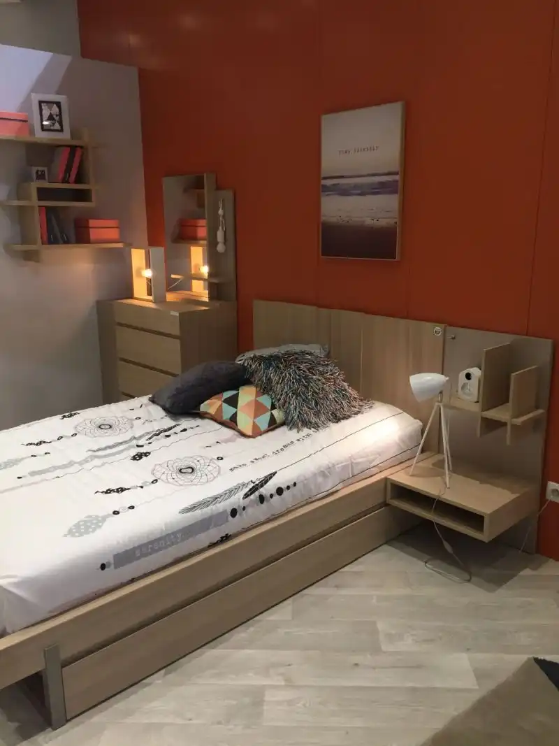 Teenage bedroom design