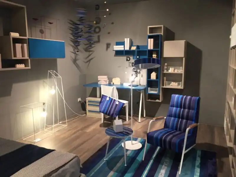 Teenage bedroom with desk and storage system