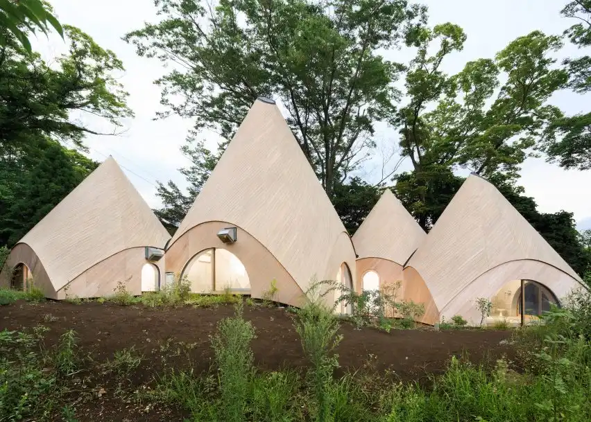 Teepee-shaped buildings Angle