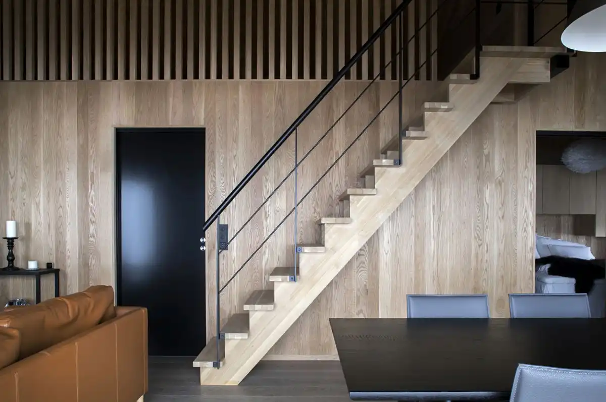 The Hooded Cabin Arkitektvaerelset As stairs