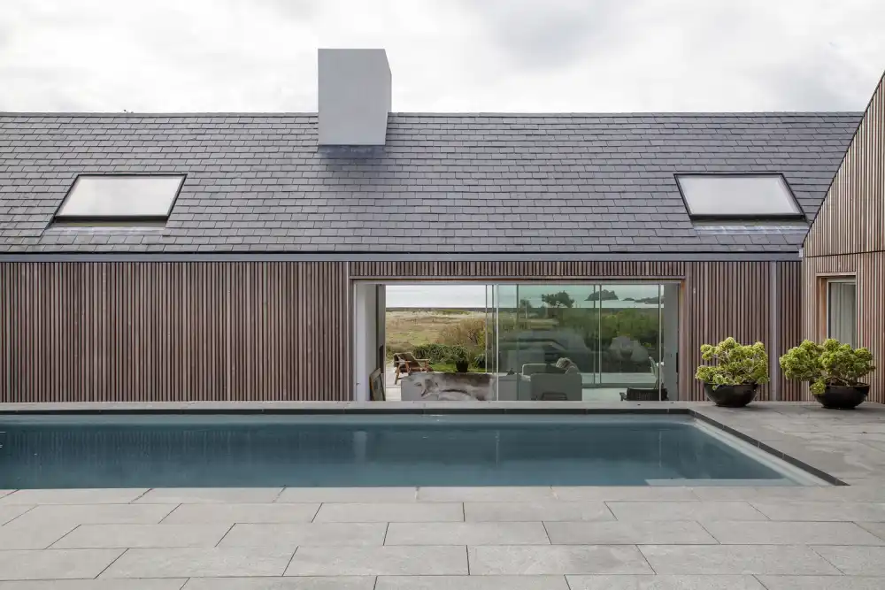 The Longis View House