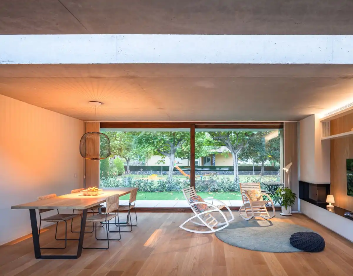 The Park House by Arnau estudi darquitectura in Spain dining table