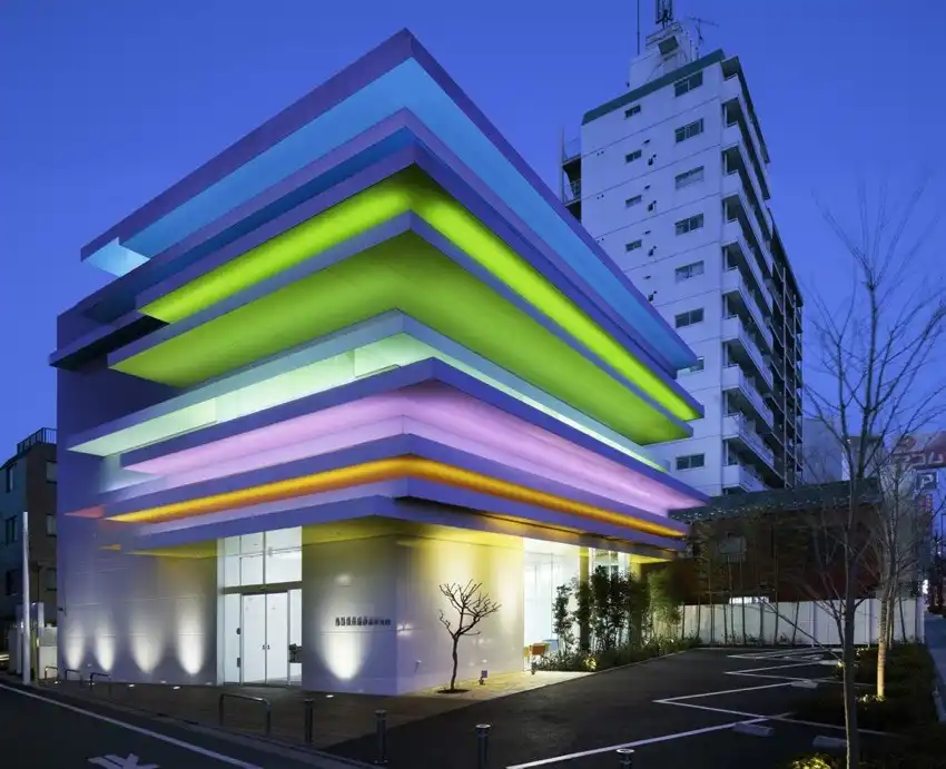 The Shimura Branch of the Sugamo Shinkin Bank Building
