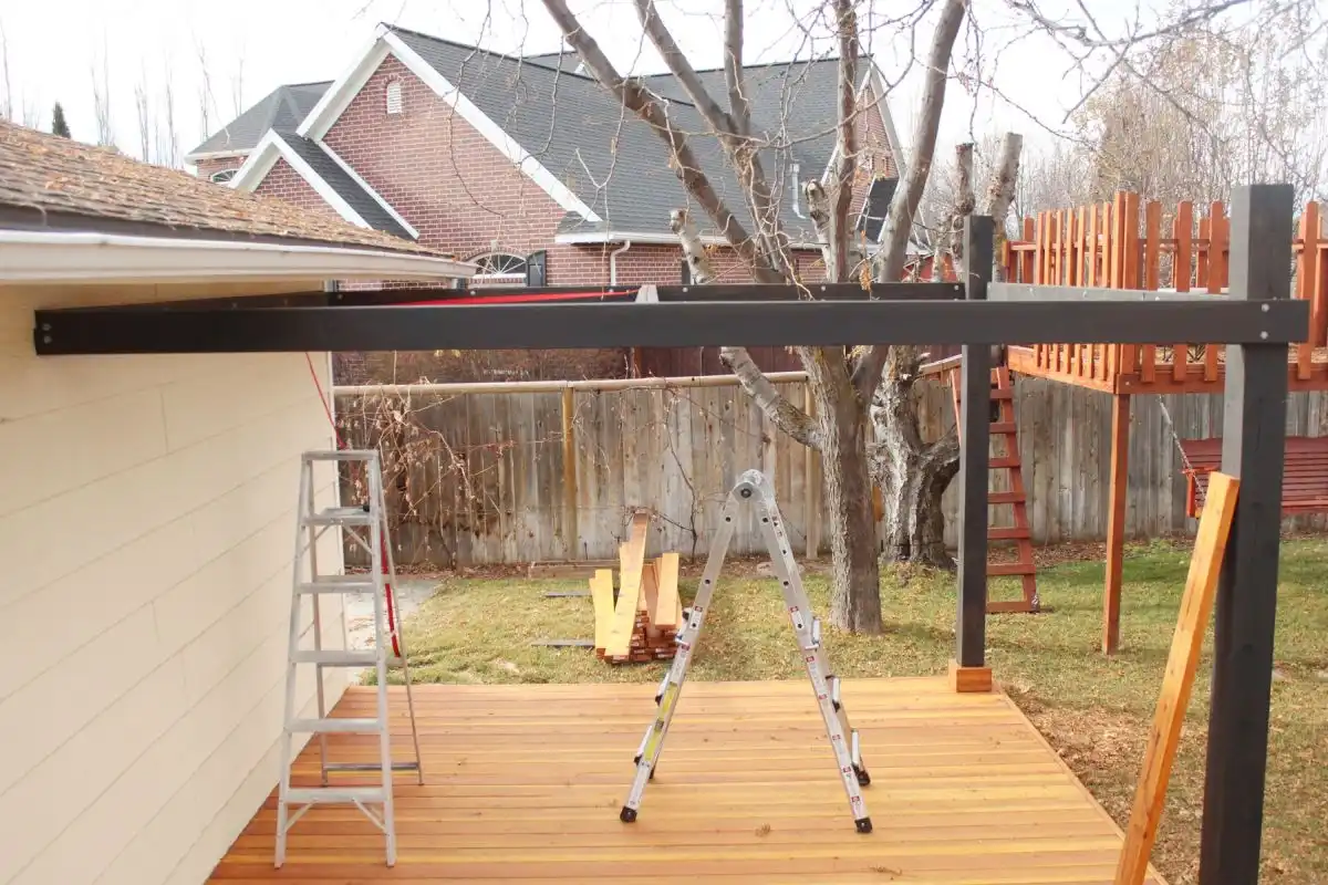 How to Install Modern Pergola Rafters Without Brackets - hold the beam