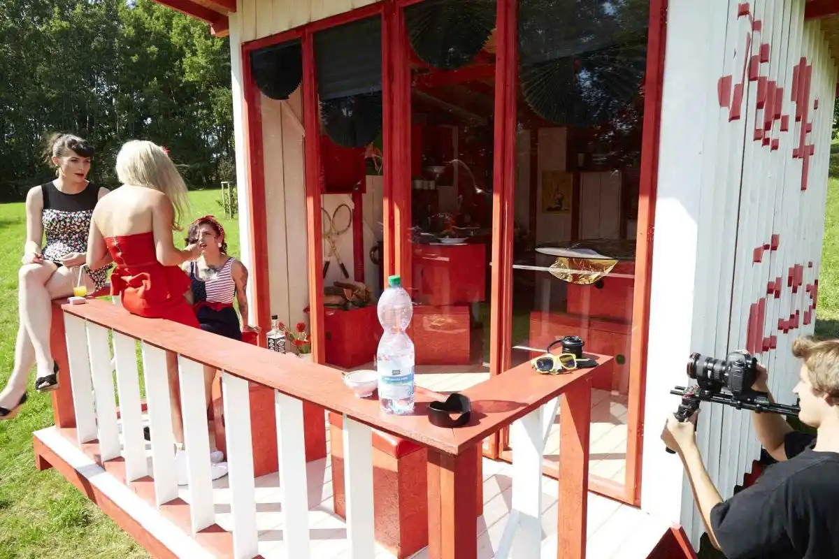 Tiny House Build by Joshua Woodsman Porch