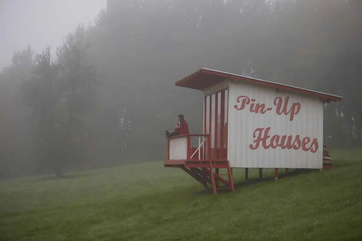 Tiny House Build by Joshua Woodsman