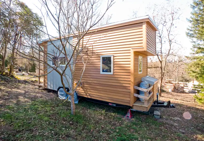 Tiny project on wheels by alek lisefski back