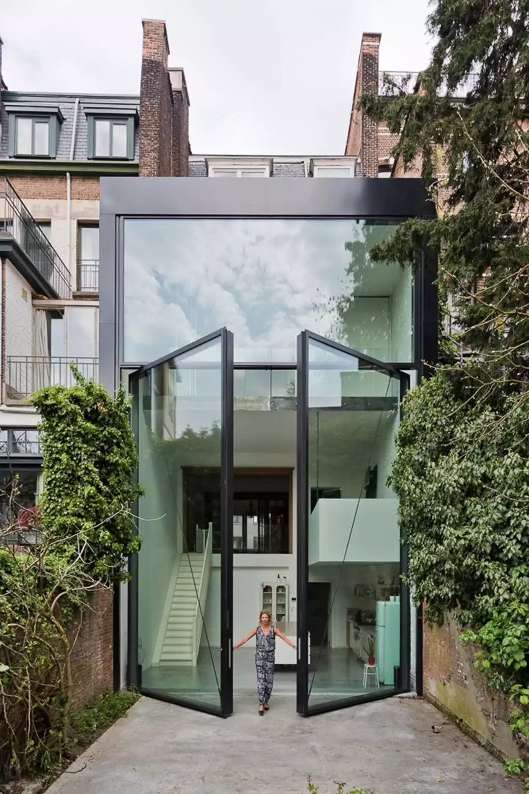 Town House in Antwerp LArge Doors