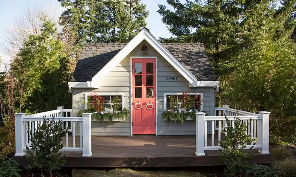 Traditional Christmas look for House