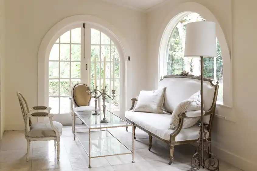 Traditional Limestone Tile Floor
