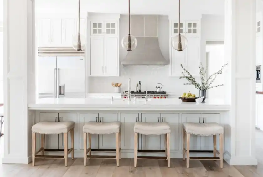 Traditional white kitchen design layout