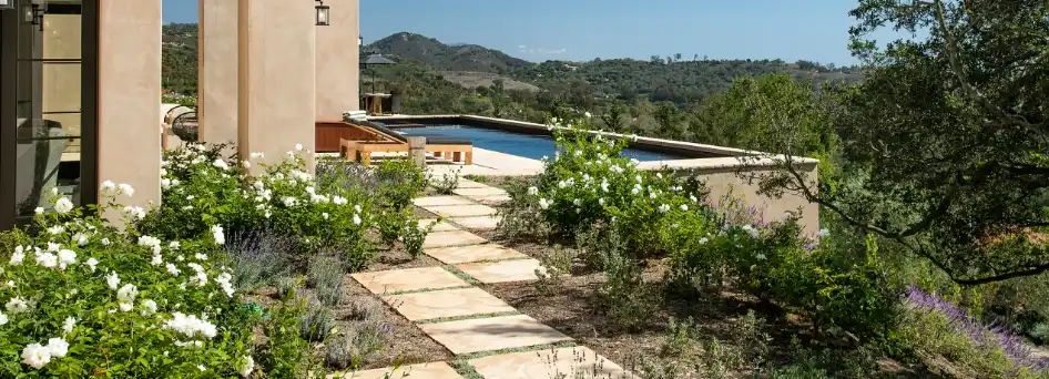 Traverting outdoor tiles