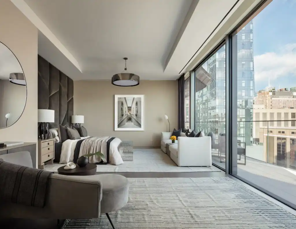 The bedrooms are suites with their own bathrooms.