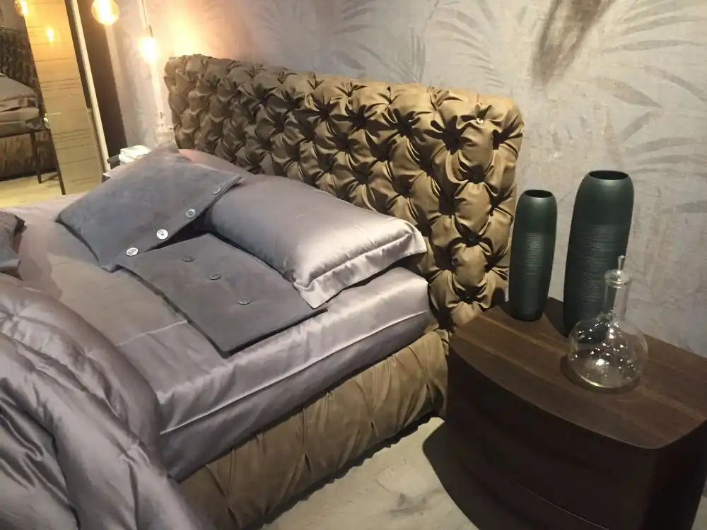 Tufted bedroom headboard design