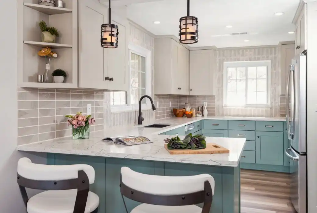 Two tone u shaped small kitchen