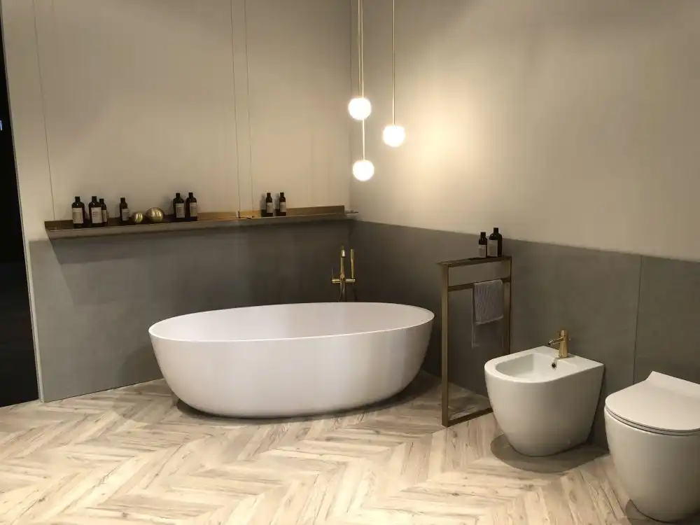 Two tone walls bathroom in grey
