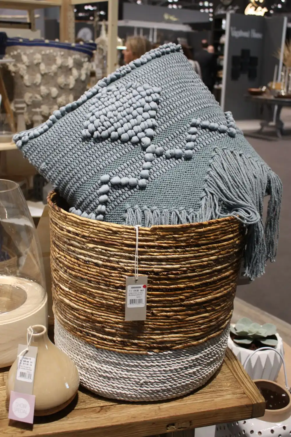Two tone wicker baskets