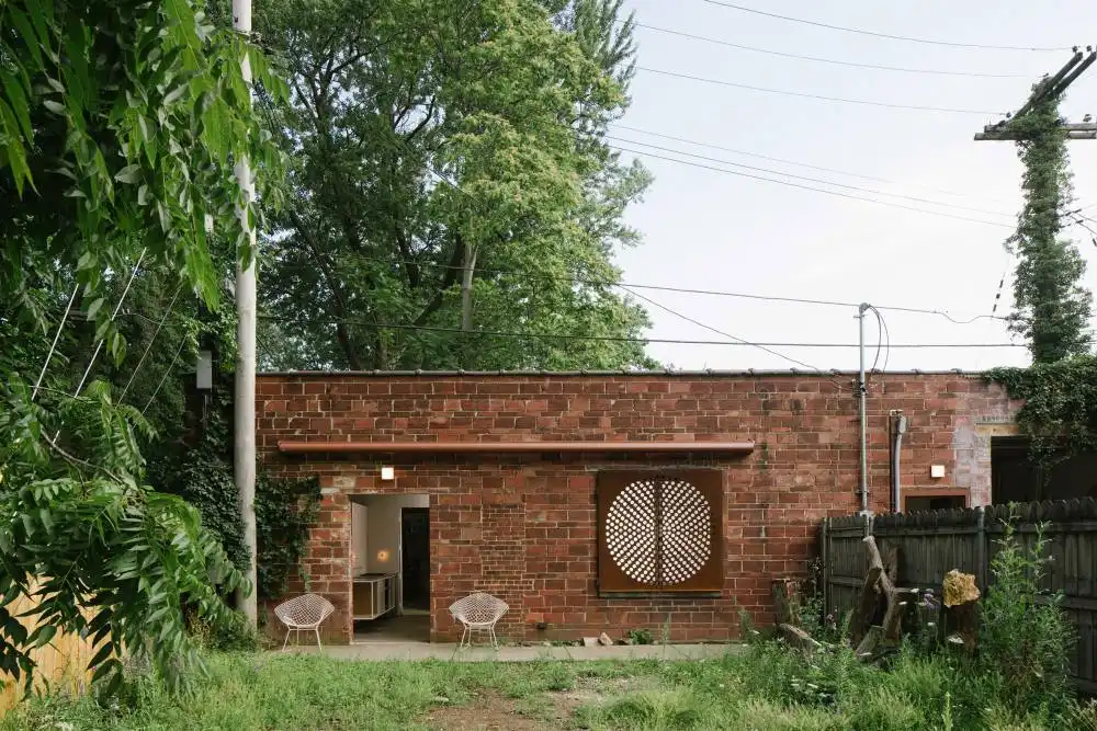 US design studio Davidson Rafailidis Garage conversion exterior