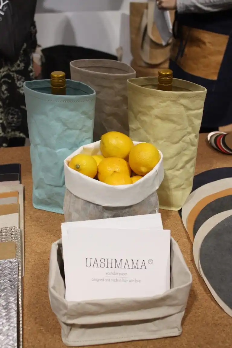 Uashmama paper containers