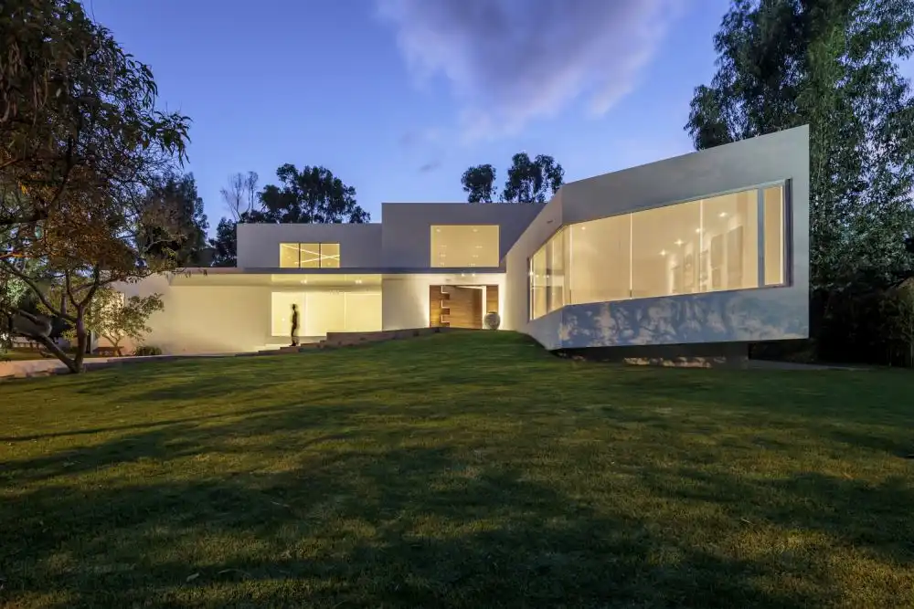 Underground Car Garage Cumbaya House by Diego Guayasamin Arquitectos landscape
