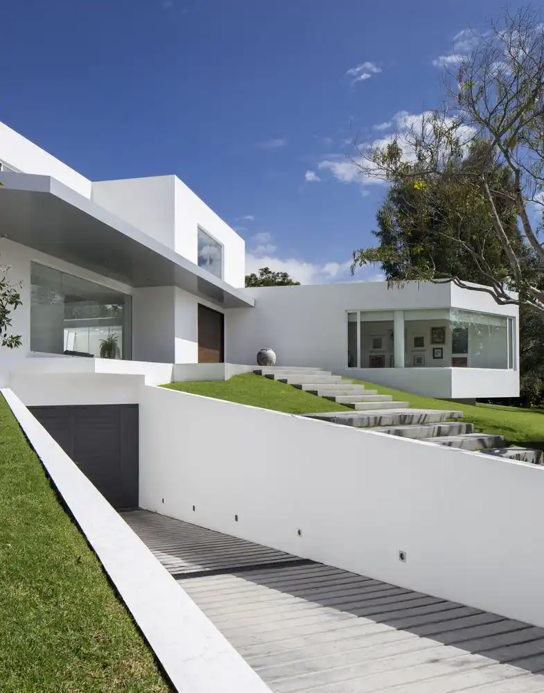 Underground Car Garage Cumbaya House by Diego Guayasamin Arquitectos ramp