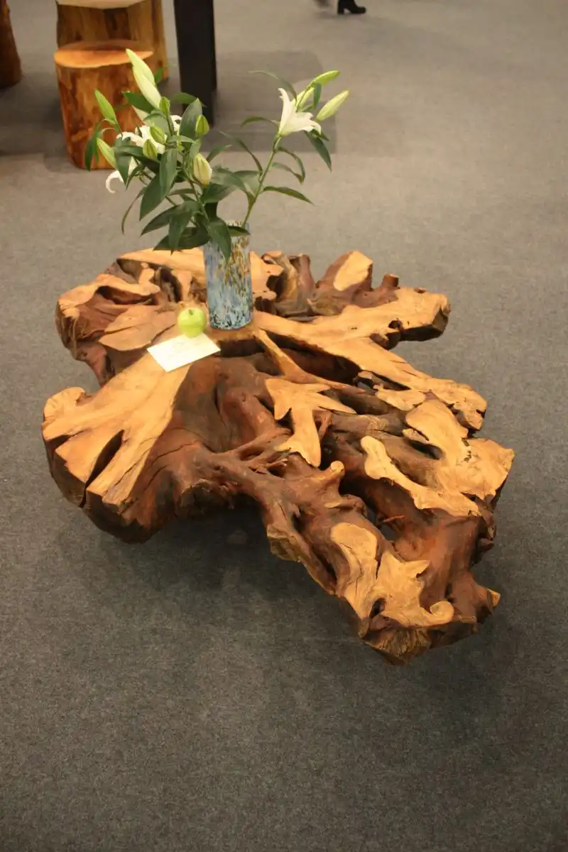 unfinished-wood-stump-turned-into-a-coffee-table