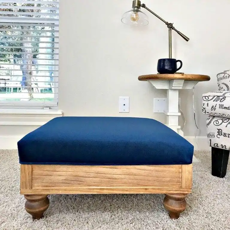 Upholstered ottoman DIY