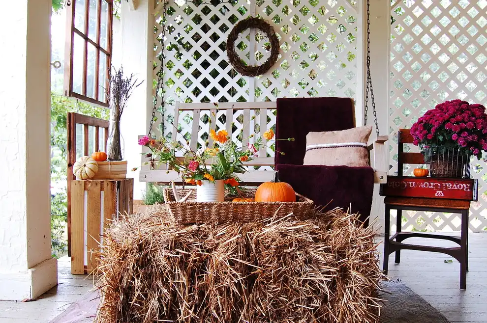 Utilize Hay Bales
