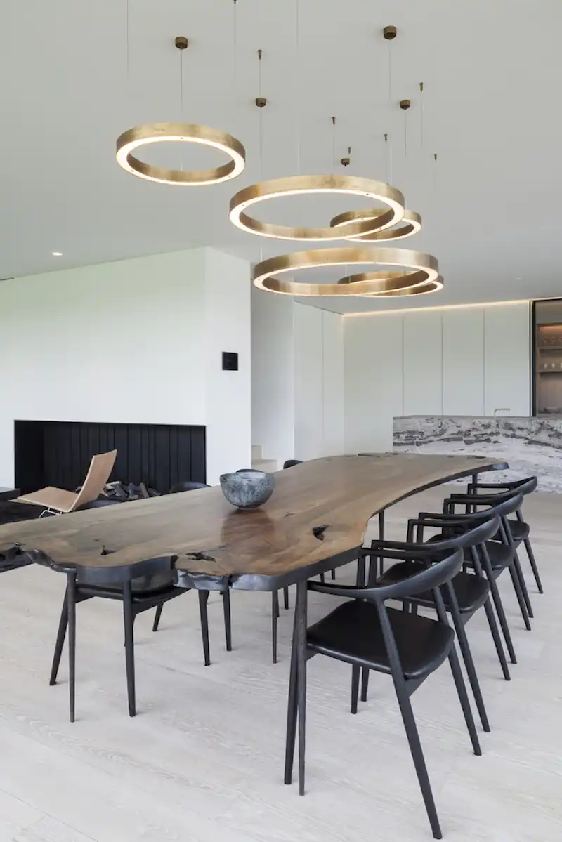 VDB Residence dining setting