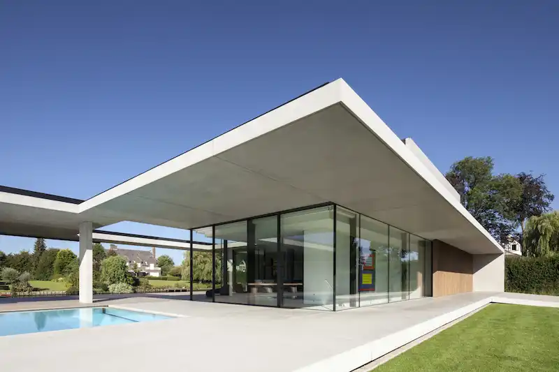 VDB Residence glass walls to terrace