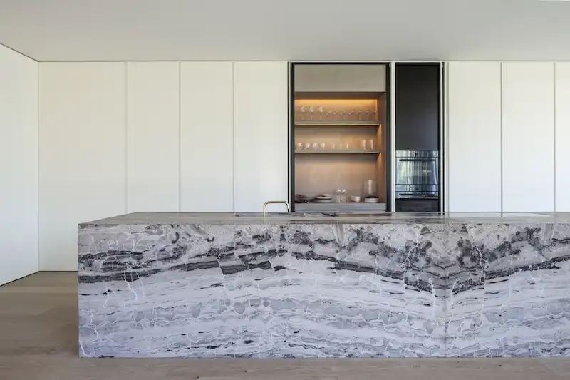 VDB Residence kitchen wall unit