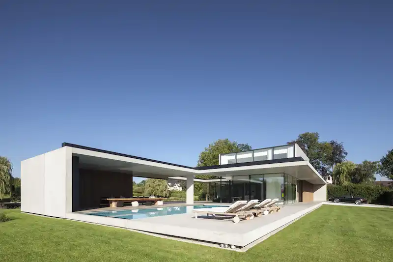 VDB Residence pool lounge