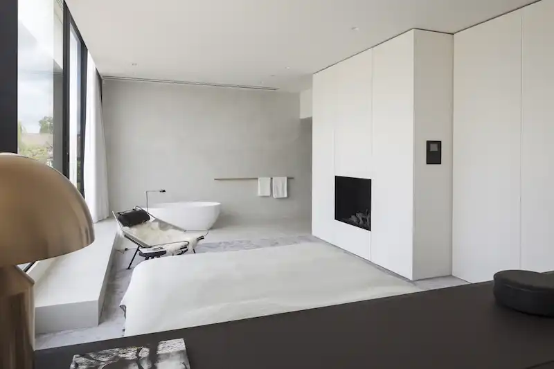 VDB Residence tub in corner
